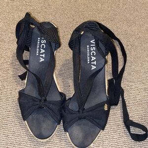 Viscata Barcelona  espadrilles sz 40 black with black ankle straps